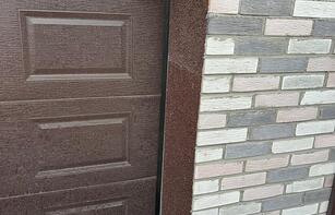 Фасадная термопанель с бетонным рельефным кирпичом