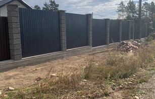 Заборный блок из окрашенного щебня 400х300х200 мм