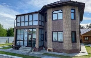 Фасадная термопанель с фактурным бетонным кирпичом «Элегантный»