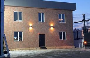 Фасадная термопанель с бетонным рельефным кирпичом