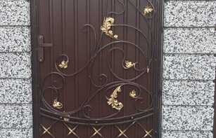 Заборный блок с цветным щебнем 300х300х200 мм