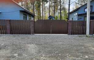 Заборный блок с цветным щебнем 300х300х200 мм