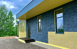 Фасадная термопанель с фактурным бетонным кирпичом «Элегантный»