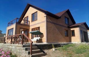 Фасадная термопанель с бетонным рельефным кирпичом