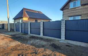 Заборный блок из окрашенного щебня 400х300х200 мм