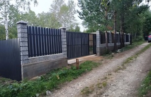Заборный блок из окрашенного щебня 400х300х200 мм