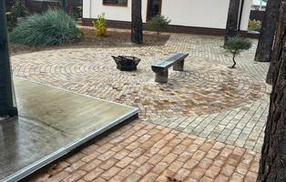 Брук трапеция не острая жёлто-оранжевый коричневый и светло-бежевый