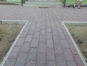 Брусчатка классическая малиновая с черным и черно-серая