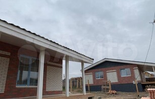 Фасадная термопанель с бетонным рельефным кирпичом