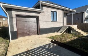 ФАСАДНАЯ ТЕРМОПАНЕЛЬ С МРАМОРНОЙ КРОШКОЙ