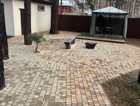 Римский БРУК и БРУК трапеци не острая светло-бежевый, коричневый и жёлто-оранжевый