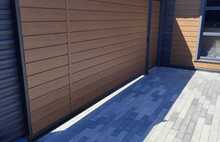 Саяны серо-голубой и тёмно-серый