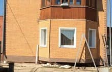 Оранжево-жёлтый кирпич. Серая затирка